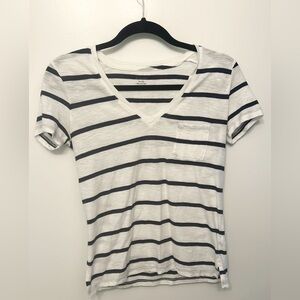 Madewell V Neck striped t shirt style with pocket